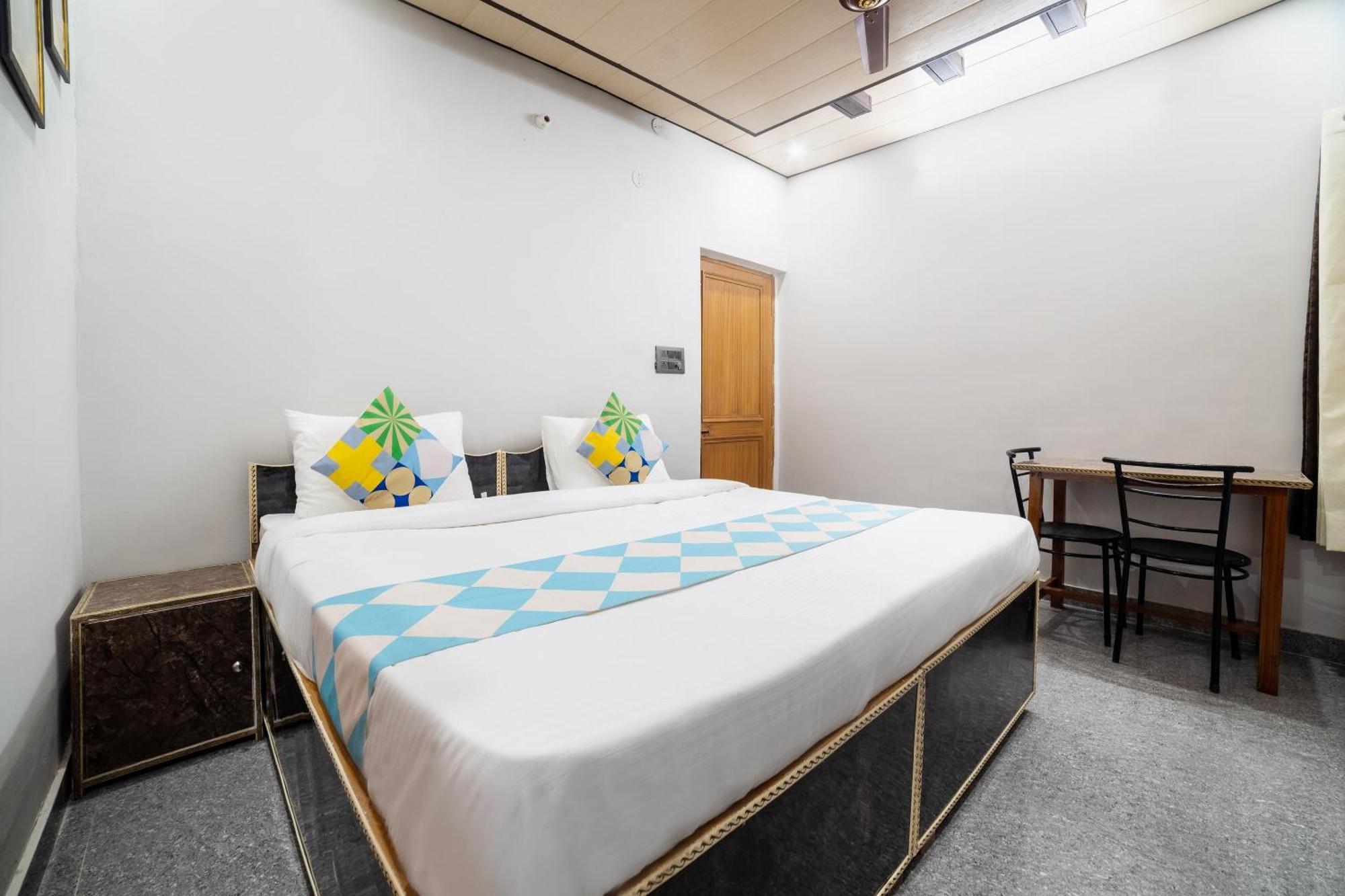 Hotel O Home Gautam Homestay Dehradun Eksteriør billede