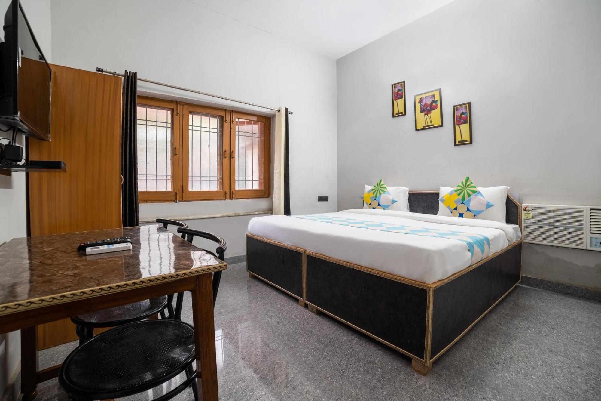 Hotel O Home Gautam Homestay Dehradun Eksteriør billede