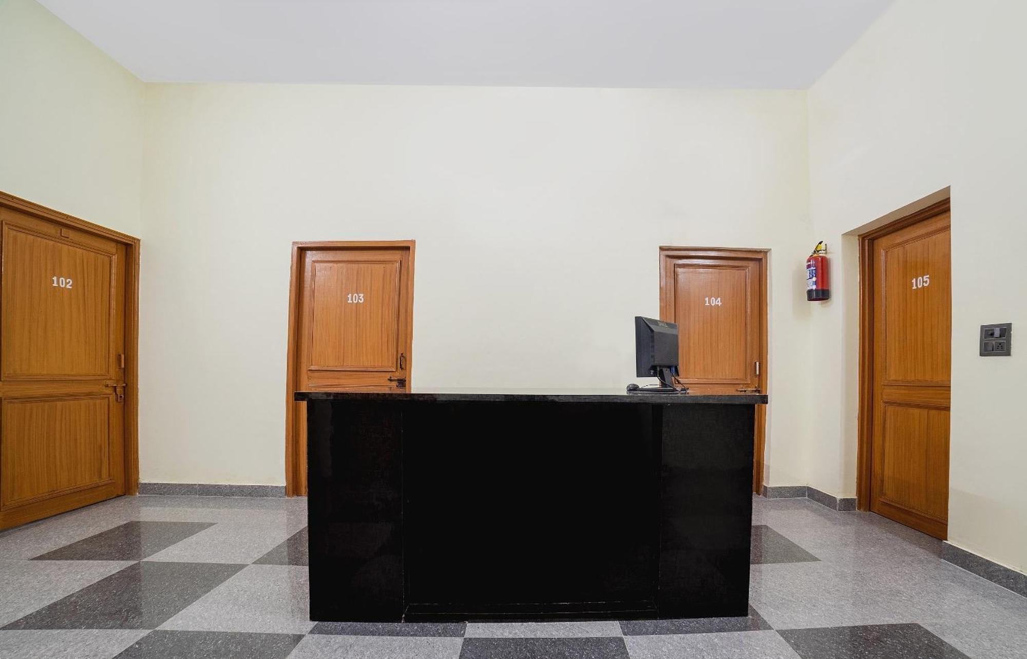 Hotel O Home Gautam Homestay Dehradun Eksteriør billede